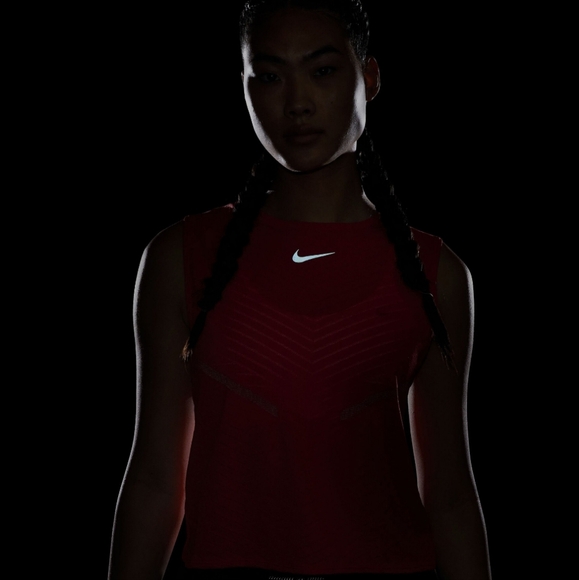 Nike Dri-Fit ADV Run Division Women's Engineered Running Tank - coral red - Picture 6 of 15
